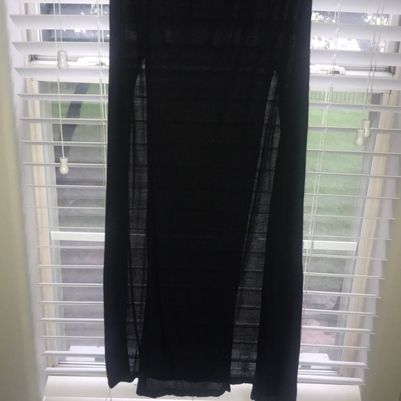Maxi skirt with 2 openings in the front - Picture 2 of 3